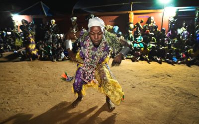 FESTIVAL DEL VUDÚ EN BENIN. Fotografía las creencias rituales entre tambores y espíritus