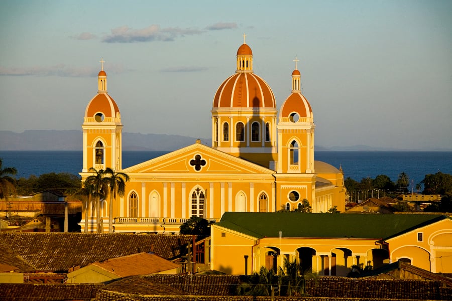 Artisal Travel Photography - Viajes Fotográficos - Viaje Fotográfico Nicaragua granada catedral